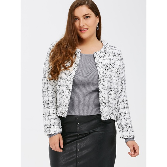 ☀ Plaid Plus Size Frayed Cropped Jacket ☀ - Picture 2 of 8